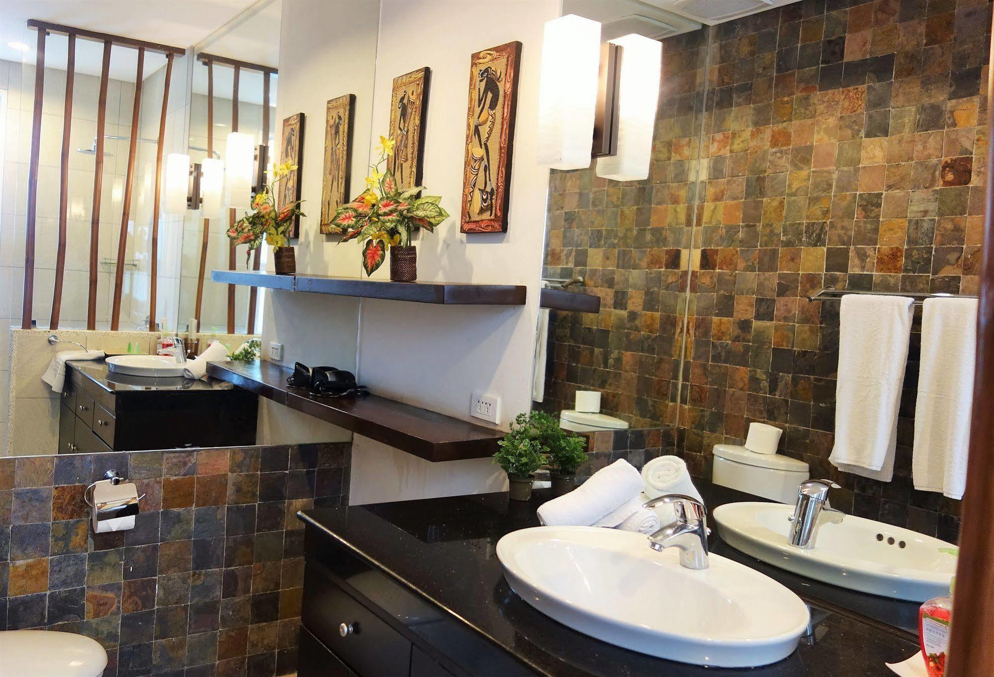 Boracay Apartments At 7 Stones Balabag  Exterior foto